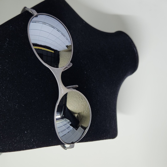 OAKLEY E Wire Sunglasses With Bag - Picture 2 of 12